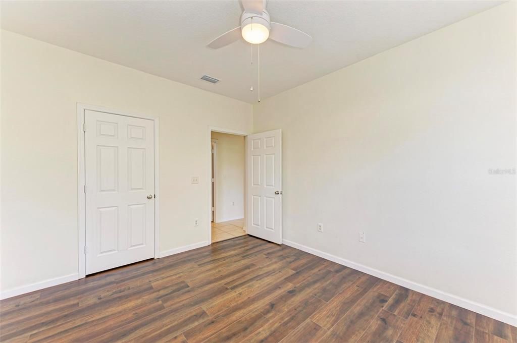 Active With Contract: $224,500 (3 beds, 2 baths, 1288 Square Feet)