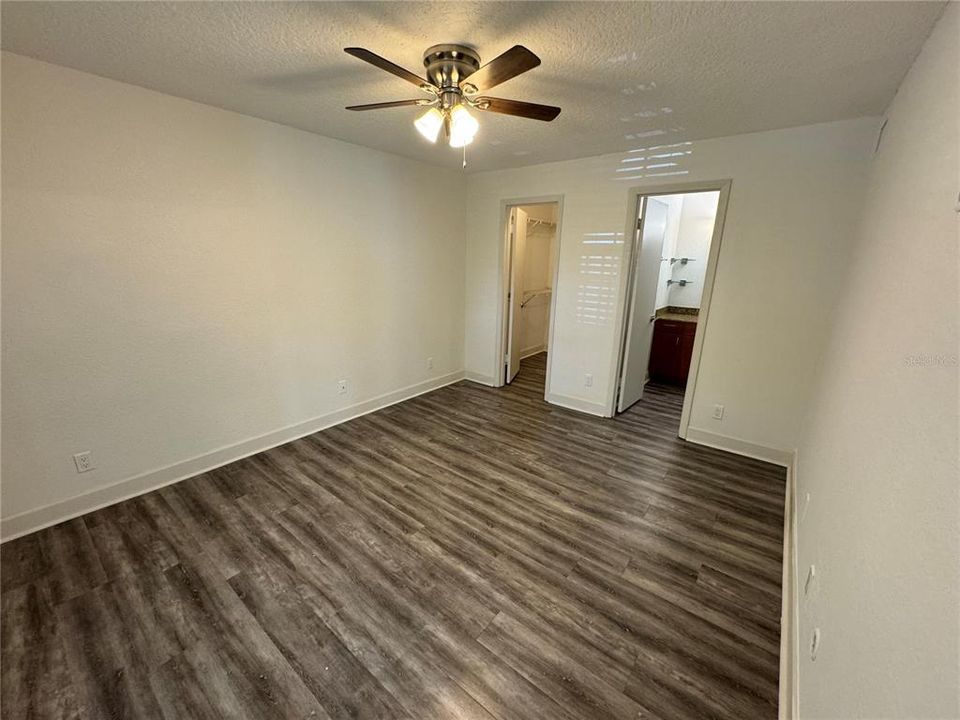 For Rent: $2,000 (2 beds, 2 baths, 1067 Square Feet)