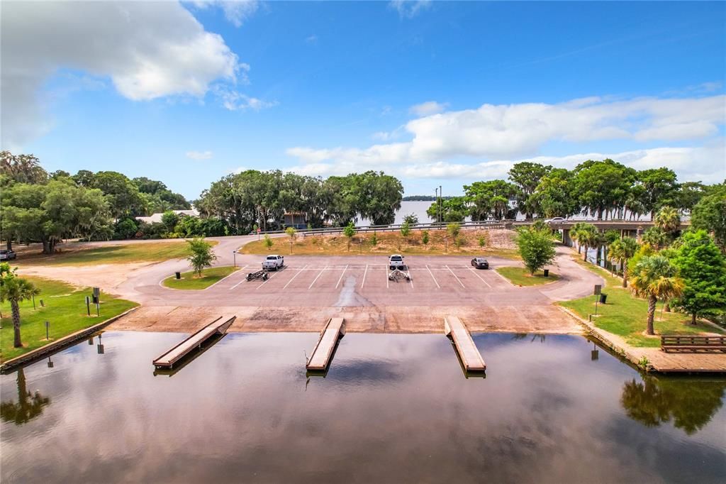 Boat dock/ramp right down the street