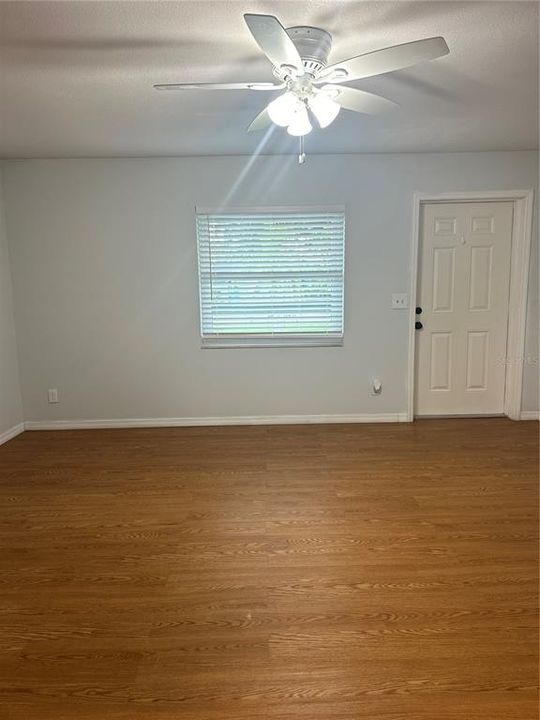 For Rent: $1,950 (3 beds, 1 baths, 1053 Square Feet)