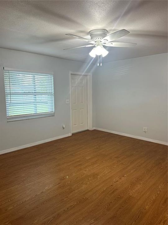 For Rent: $1,950 (3 beds, 1 baths, 1053 Square Feet)