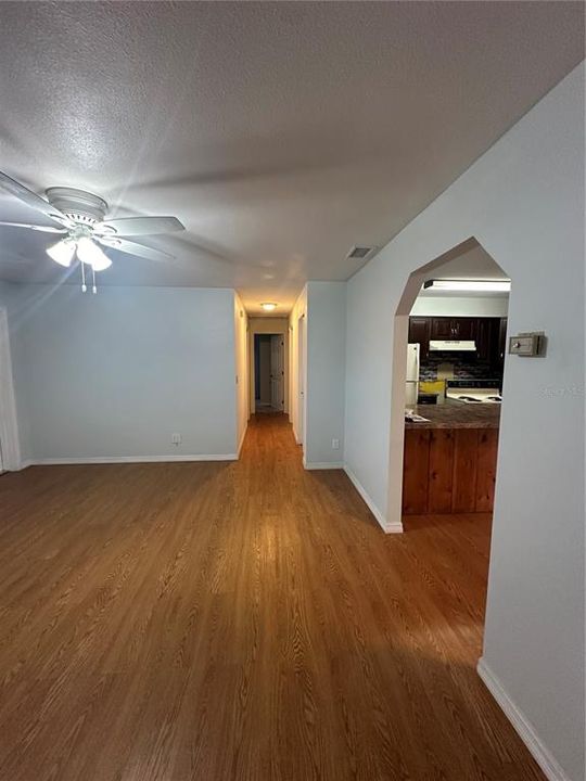 For Rent: $1,950 (3 beds, 1 baths, 1053 Square Feet)