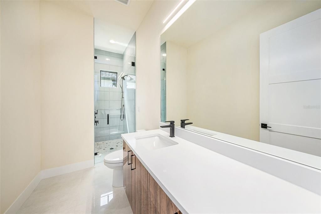 Guest Bathroom - 9276 Starry Night Avenue