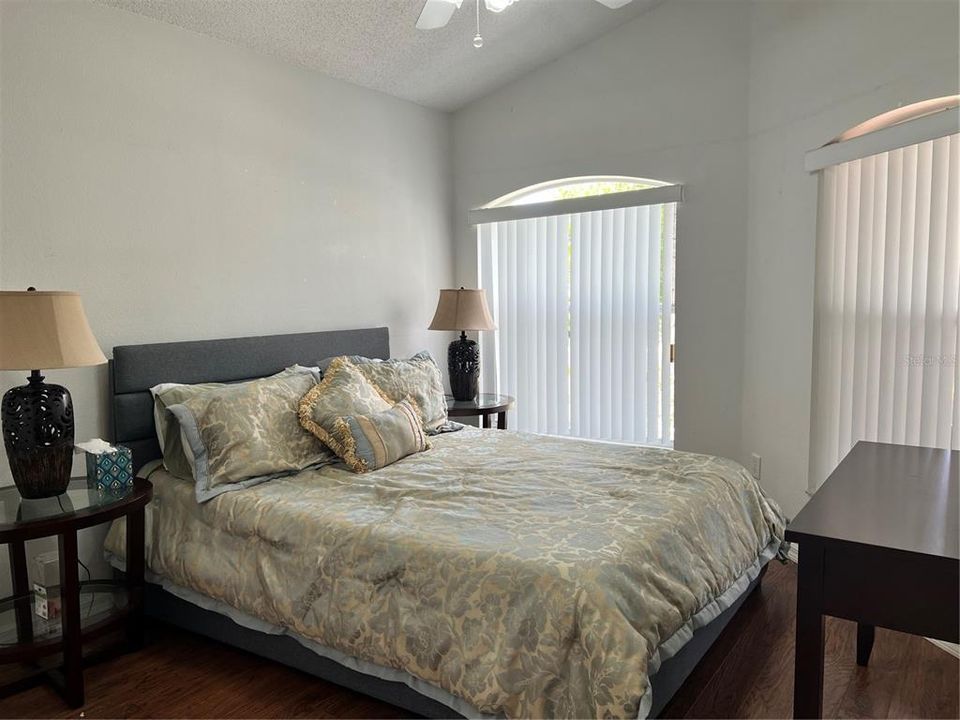 Active With Contract: $2,250 (3 beds, 2 baths, 1372 Square Feet)