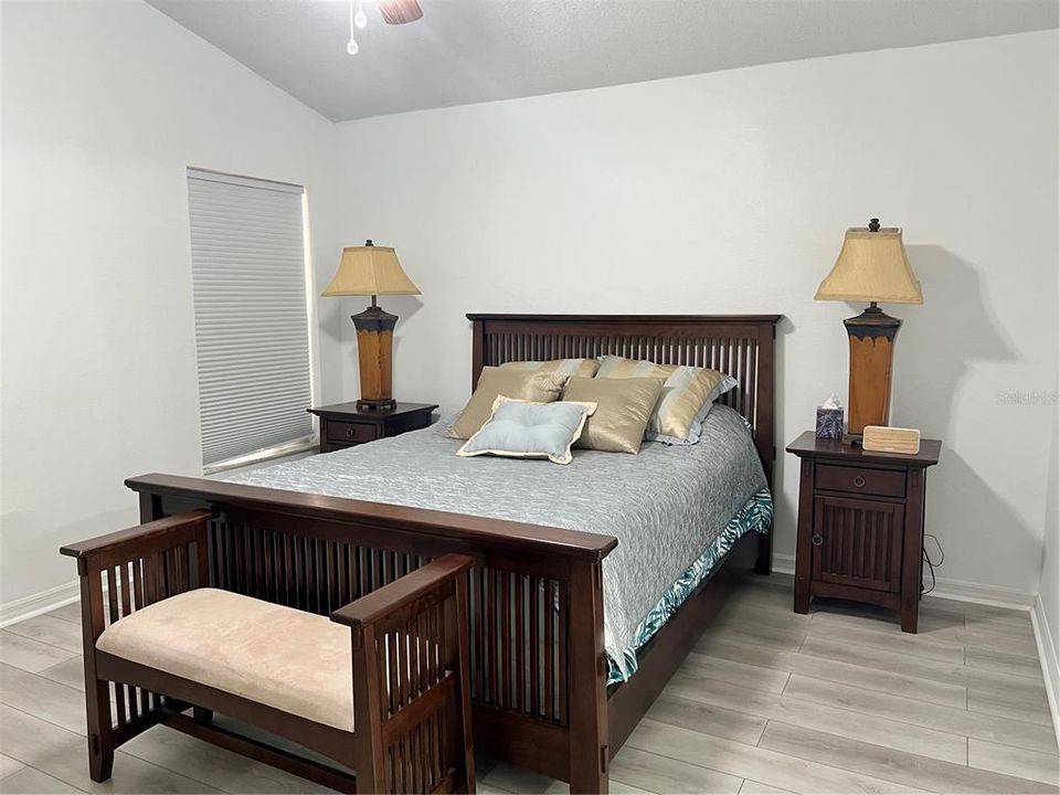 Active With Contract: $2,250 (3 beds, 2 baths, 1372 Square Feet)