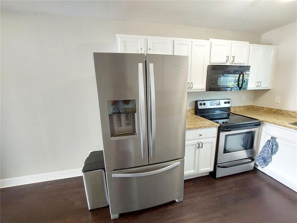 For Rent: $3,200 (2 beds, 2 baths, 1145 Square Feet)