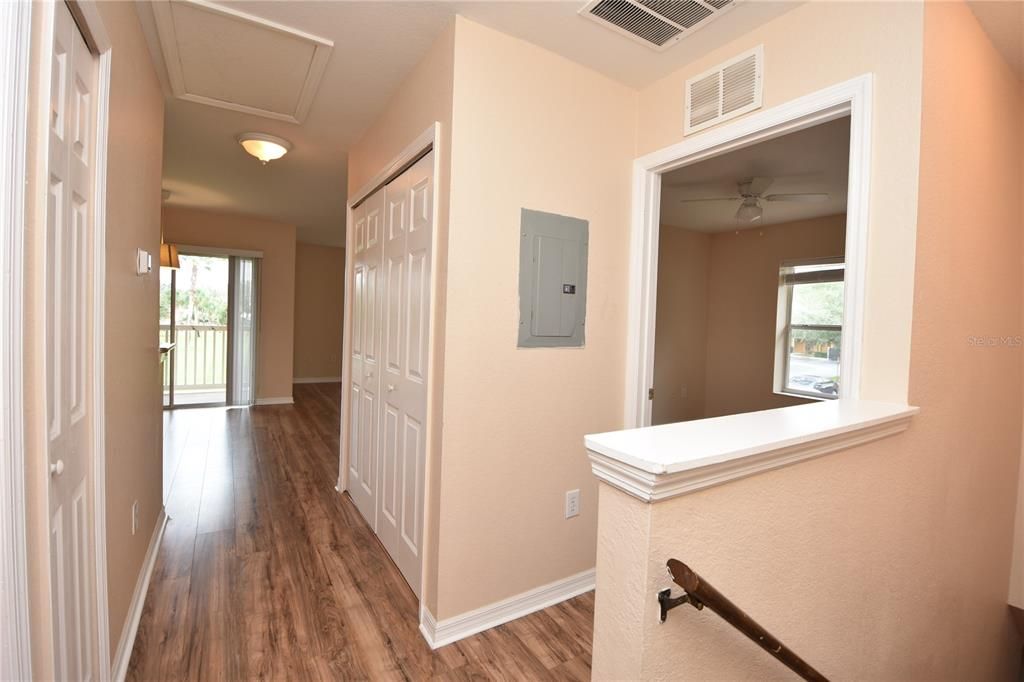 Active With Contract: $1,600 (2 beds, 2 baths, 1035 Square Feet)