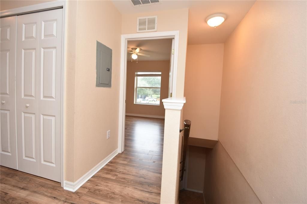 Active With Contract: $1,600 (2 beds, 2 baths, 1035 Square Feet)