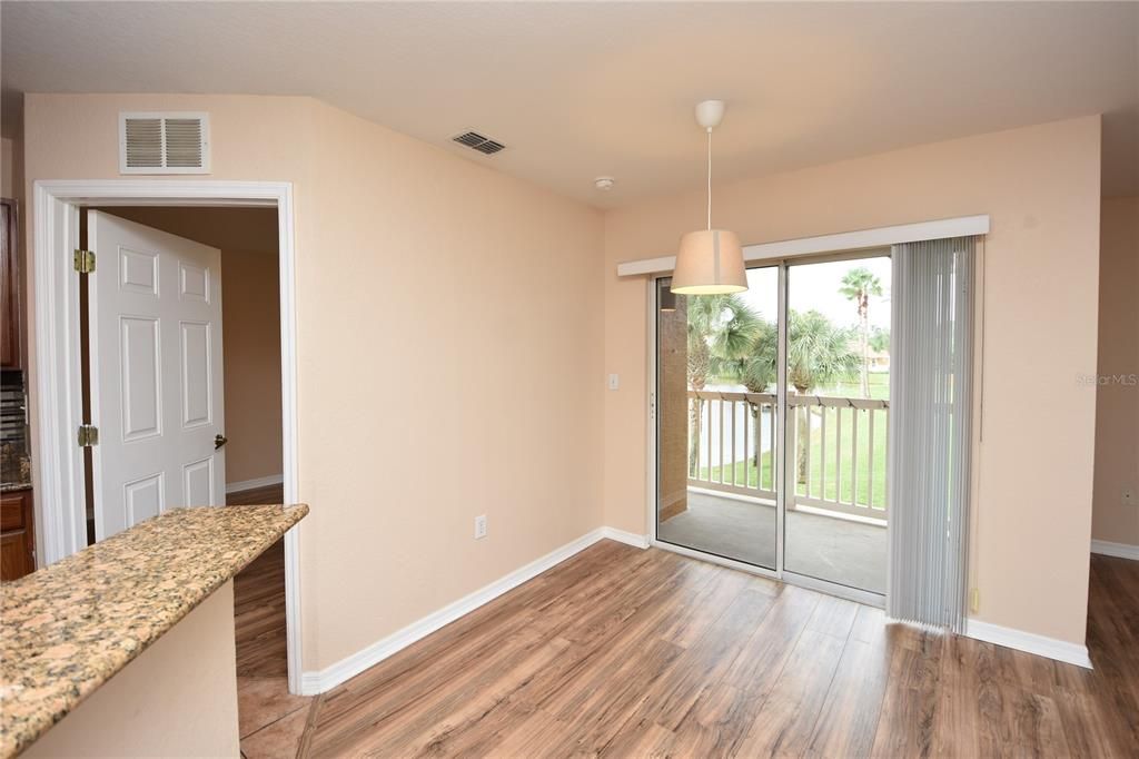 Active With Contract: $1,600 (2 beds, 2 baths, 1035 Square Feet)