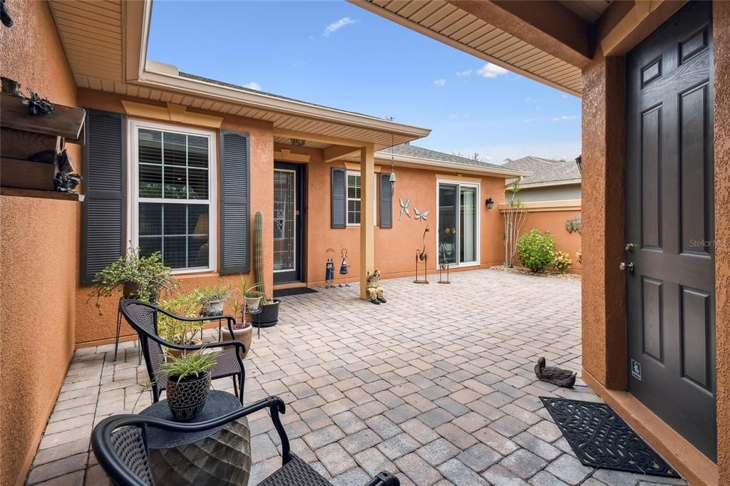 SPACIOUS COURTYARD