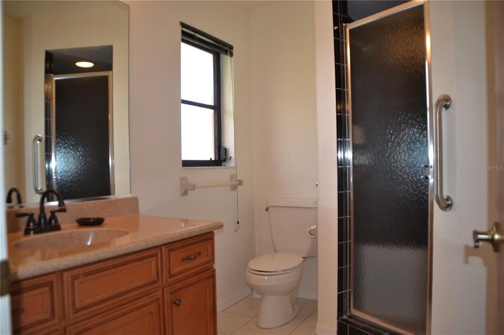 For Rent: $2,500 (3 beds, 2 baths, 1601 Square Feet)