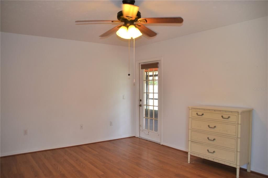 For Rent: $2,500 (3 beds, 2 baths, 1601 Square Feet)