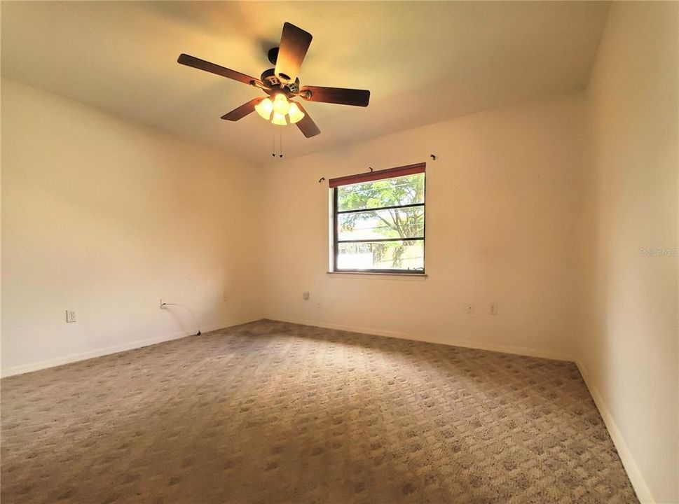 For Rent: $2,500 (3 beds, 2 baths, 1601 Square Feet)