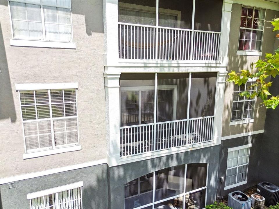 For Rent: $2,050 (2 beds, 2 baths, 1056 Square Feet)