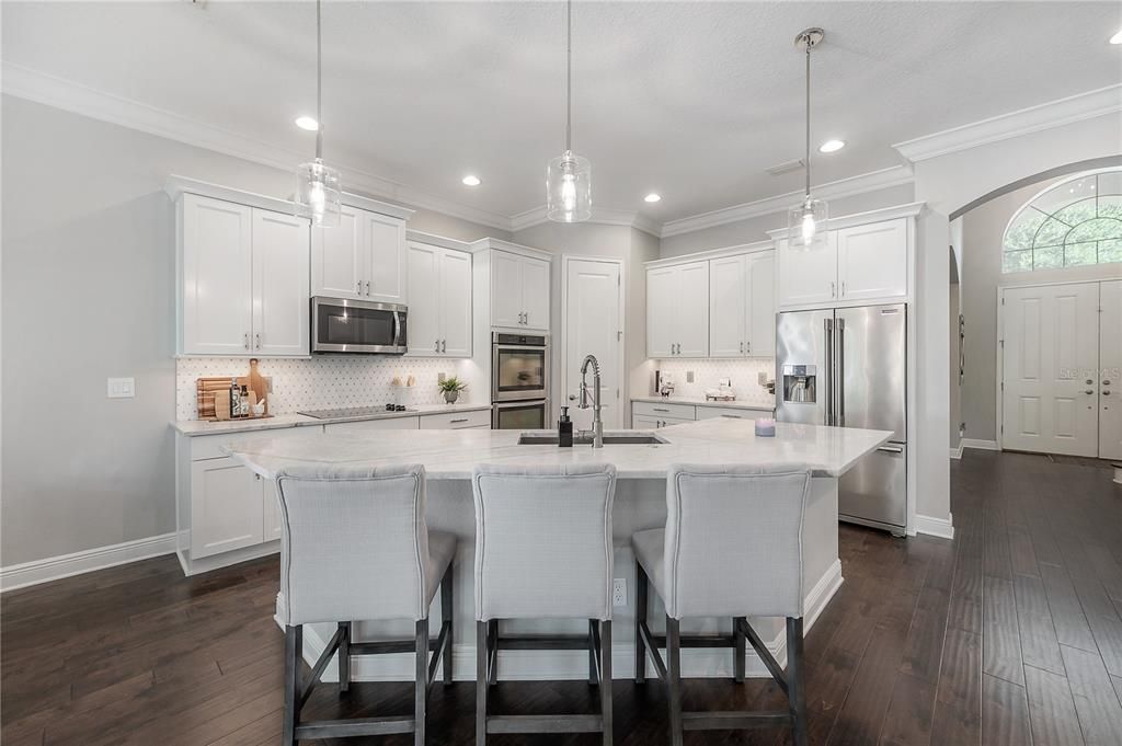 Light and Bright kitchen