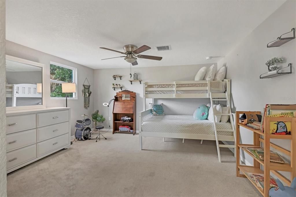 For Sale: $450,000 (4 beds, 2 baths, 2219 Square Feet)