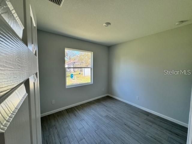 For Rent: $2,350 (3 beds, 2 baths, 1560 Square Feet)