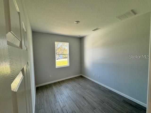 For Rent: $2,350 (3 beds, 2 baths, 1560 Square Feet)