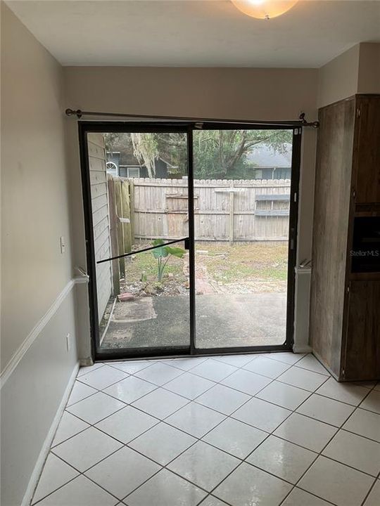 For Rent: $1,600 (2 beds, 2 baths, 985 Square Feet)