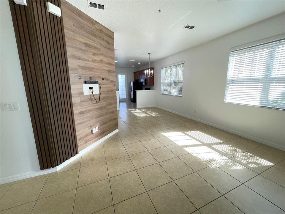 Active With Contract: $2,650 (4 beds, 3 baths, 1584 Square Feet)