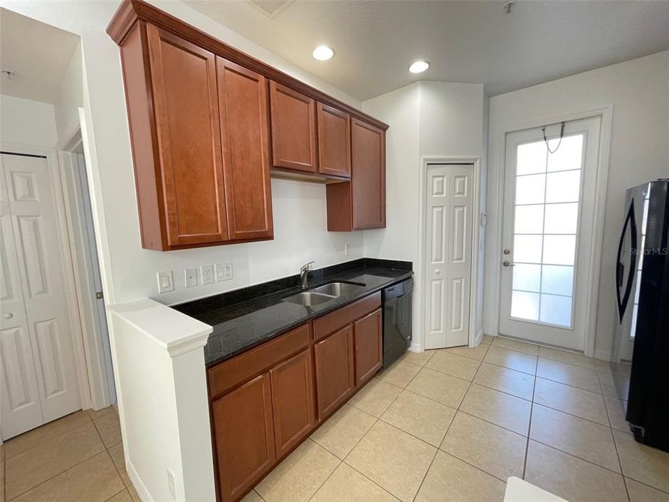 Active With Contract: $2,650 (4 beds, 3 baths, 1584 Square Feet)