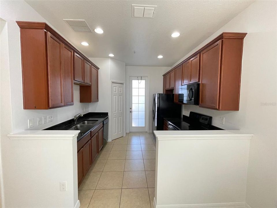 Active With Contract: $2,650 (4 beds, 3 baths, 1584 Square Feet)