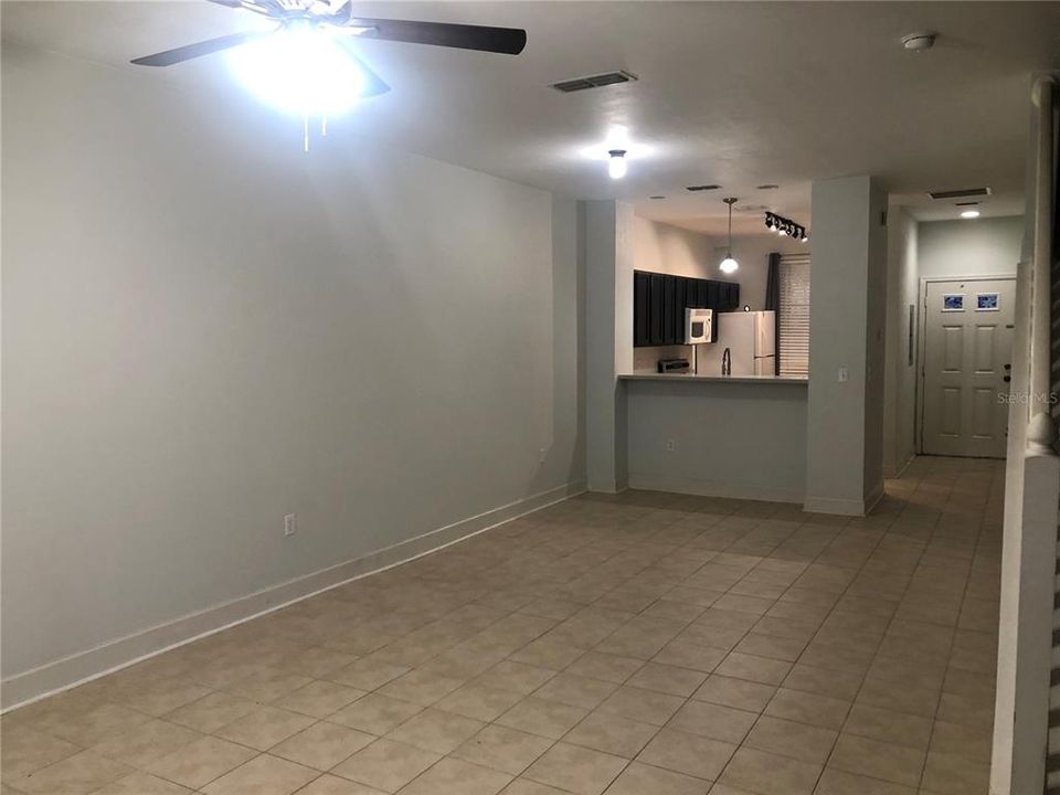 For Rent: $1,650 (2 beds, 2 baths, 1324 Square Feet)