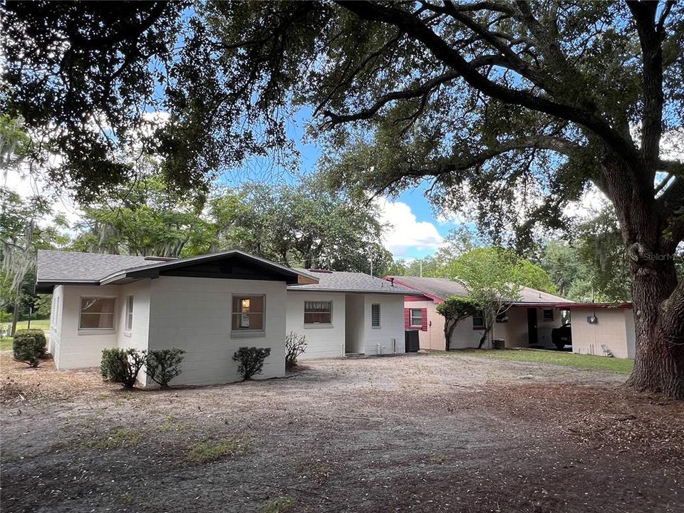 Active With Contract: $199,900 (3 beds, 1 baths, 900 Square Feet)