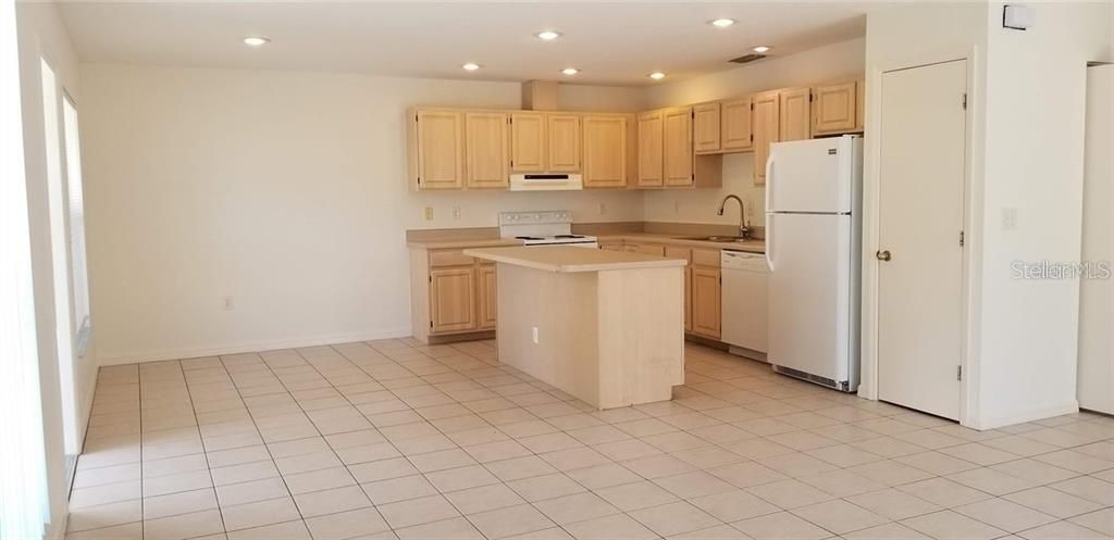 For Rent: $1,850 (2 beds, 2 baths, 1067 Square Feet)