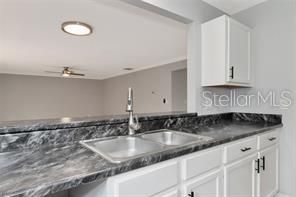 For Rent: $1,998 (2 beds, 2 baths, 1049 Square Feet)