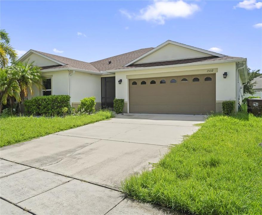 最近售出: $375,000 (4 贝兹, 2 浴室, 2094 平方英尺)