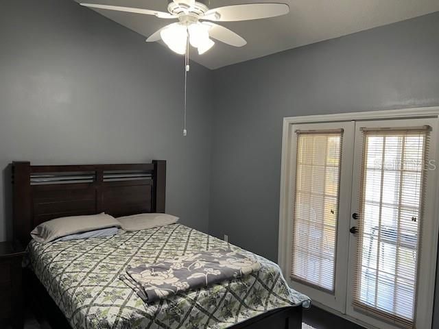 For Sale: $279,500 (2 beds, 2 baths, 1040 Square Feet)