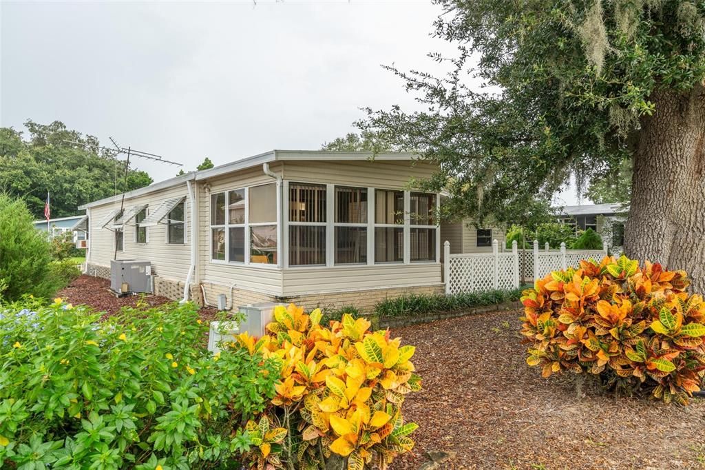 Active With Contract: $149,000 (2 beds, 2 baths, 1344 Square Feet)