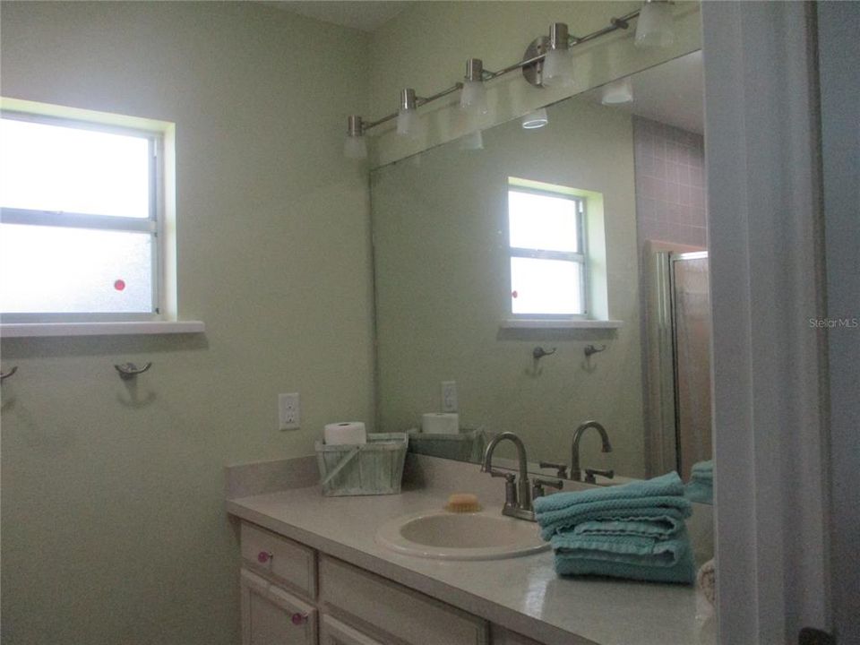 BATHROOM 2