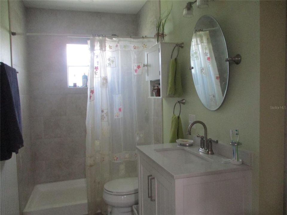 BATHROOM 1