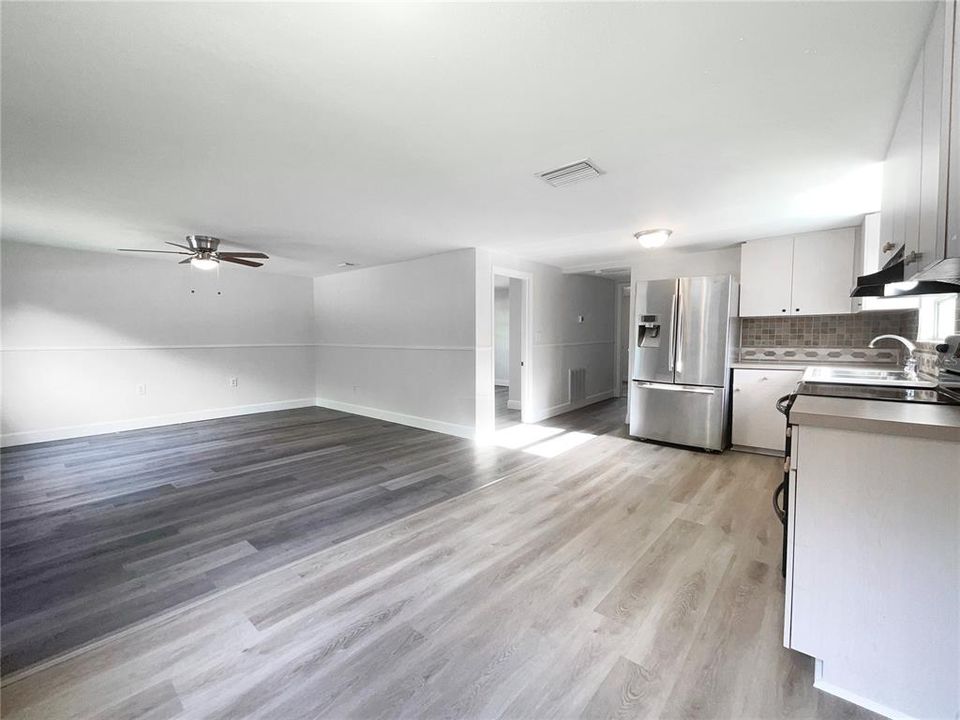 For Sale: $243,000 (2 beds, 1 baths, 766 Square Feet)