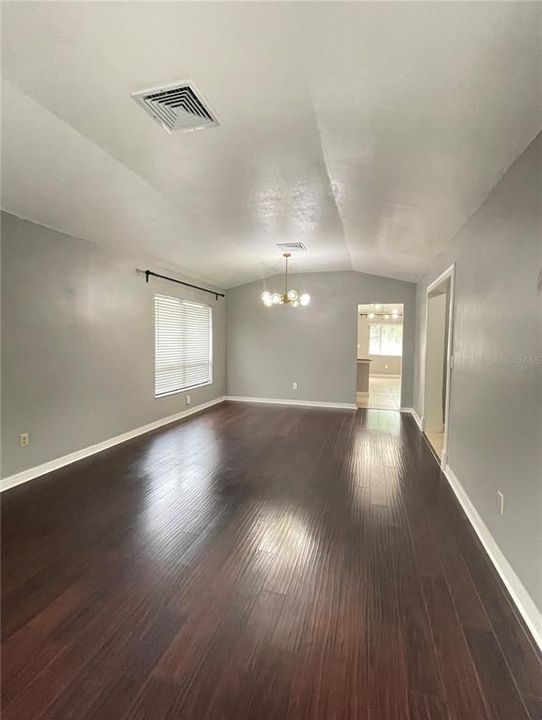 For Rent: $2,500 (4 beds, 2 baths, 1773 Square Feet)