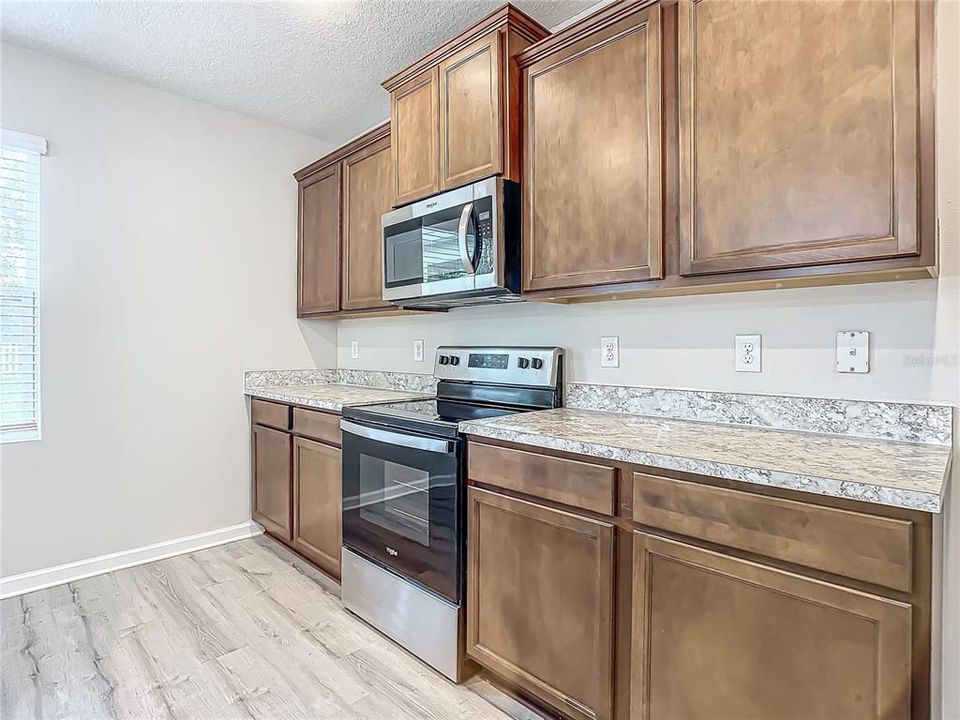 For Sale: $449,900 (4 beds, 2 baths, 2566 Square Feet)