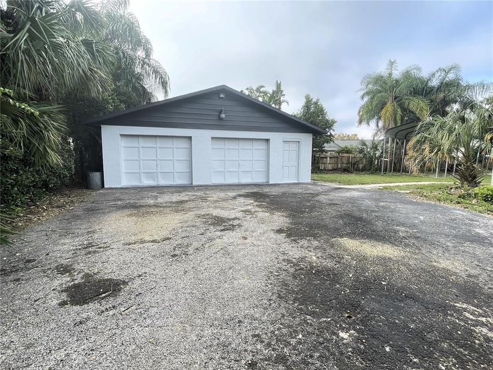 Active With Contract: $395,000 (3 beds, 3 baths, 2199 Square Feet)