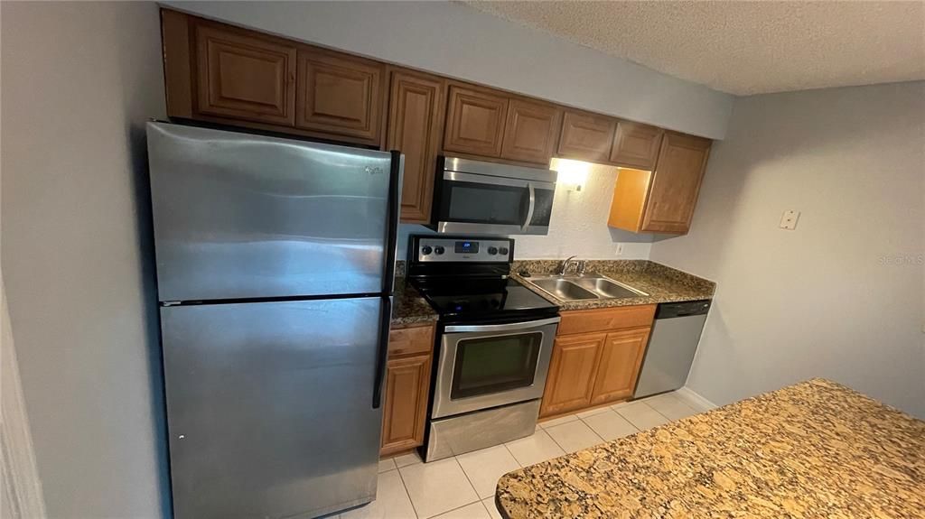 For Rent: $1,400 (1 beds, 1 baths, 468 Square Feet)