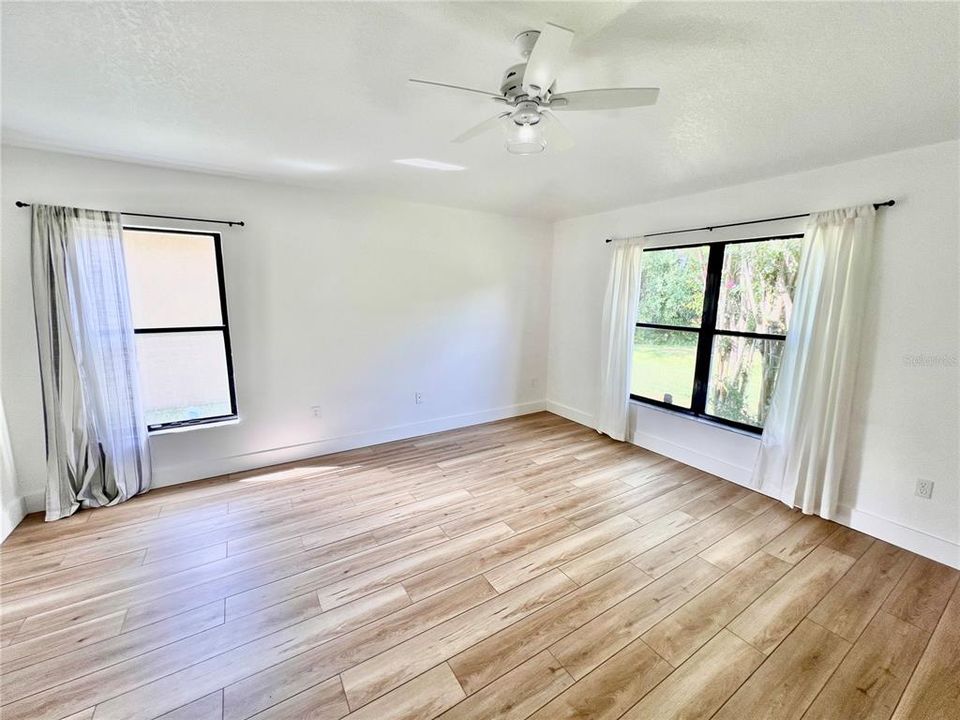 For Rent: $2,750 (3 beds, 2 baths, 1774 Square Feet)