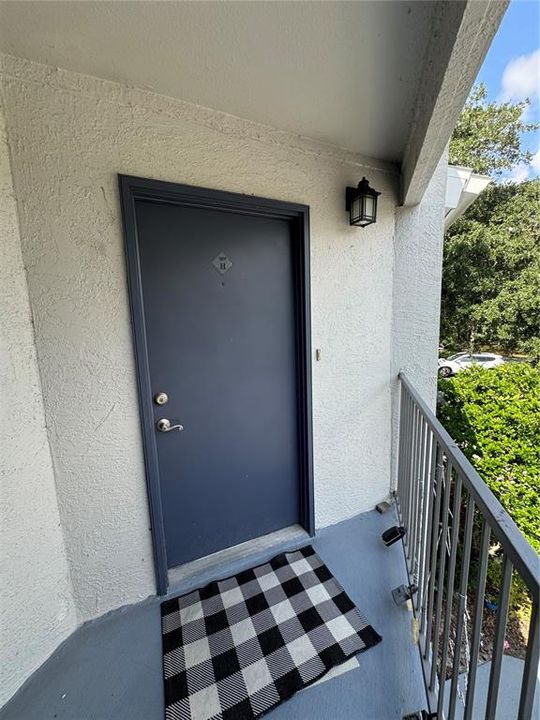 For Rent: $1,400 (1 beds, 1 baths, 683 Square Feet)