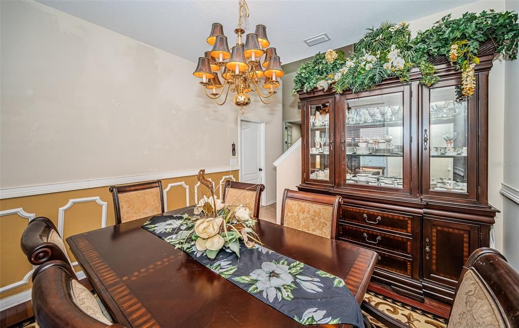 For Sale: $562,500 (4 beds, 2 baths, 2352 Square Feet)