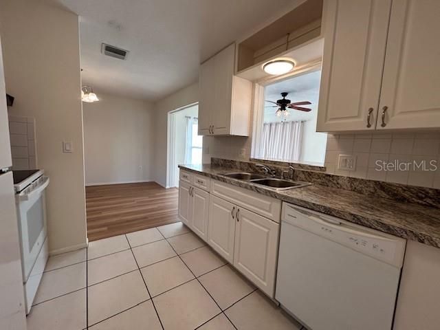 For Rent: $1,950 (2 beds, 2 baths, 1275 Square Feet)