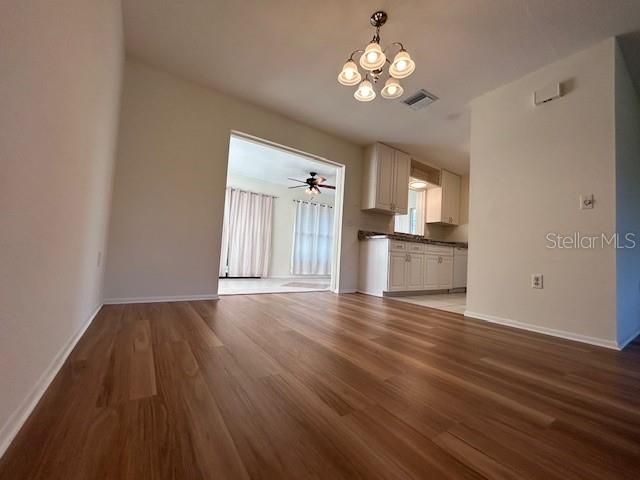 For Rent: $1,950 (2 beds, 2 baths, 1275 Square Feet)