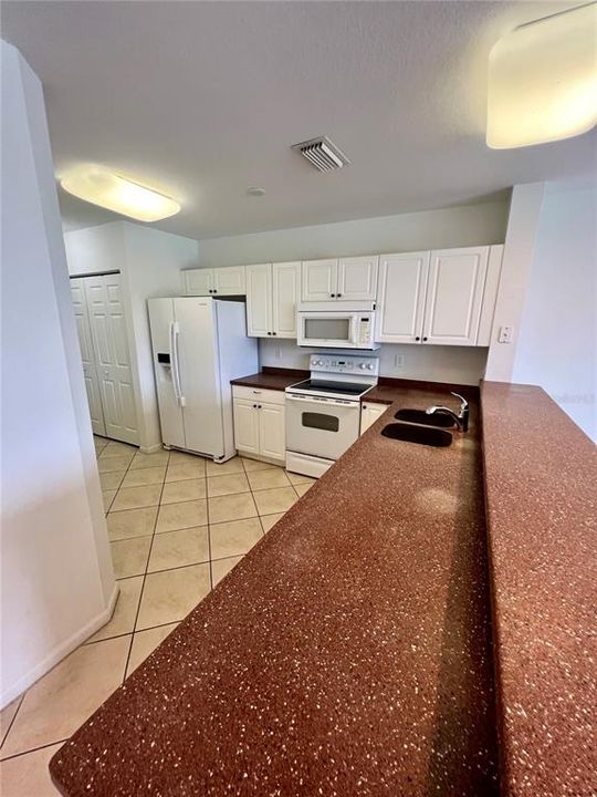 For Sale: $315,000 (3 beds, 2 baths, 1332 Square Feet)