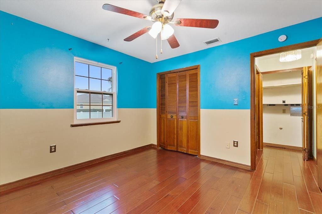 For Sale: $188,000 (2 beds, 2 baths, 990 Square Feet)