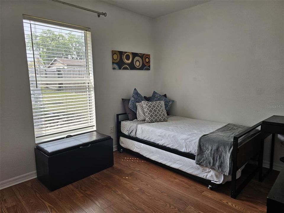 For Rent: $1,450 (2 beds, 1 baths, 1100 Square Feet)