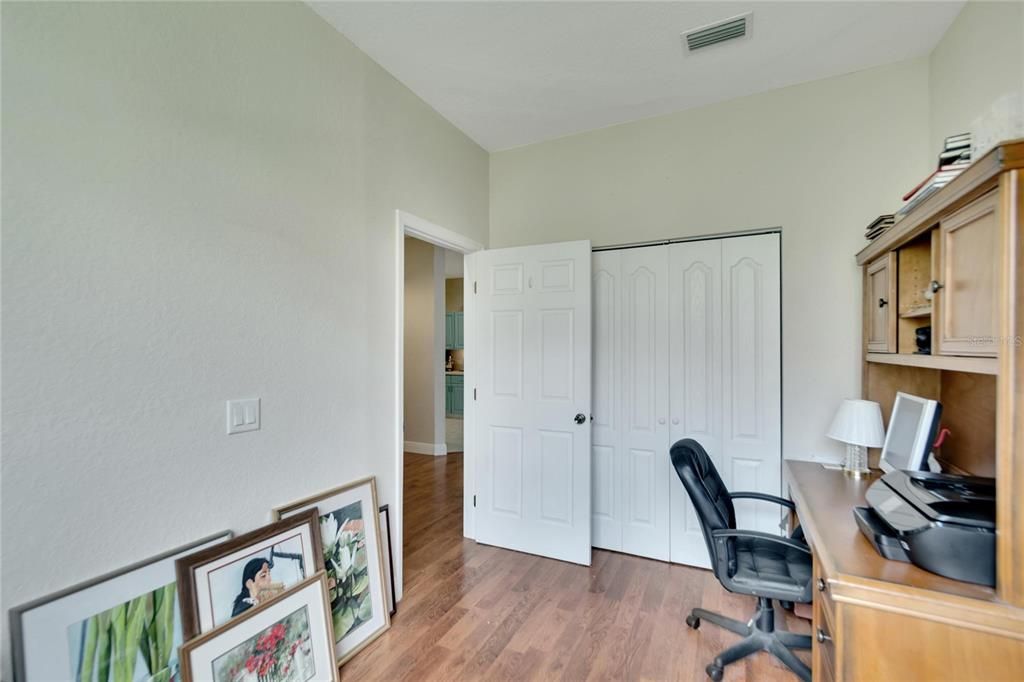 Active With Contract: $310,000 (3 beds, 2 baths, 1564 Square Feet)