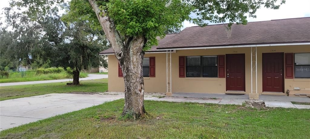 For Rent: $1,750 (3 beds, 1 baths, 960 Square Feet)